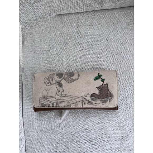 Loungefly Disney Pixar WALL-E Sketch Boot Tri-Fold Wallet - Picture 1 of 6